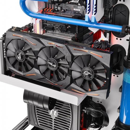 Подовжувач Thermaltake TT Premium PCI-E 3.0 16X Extender 0.3m (AC-045-CN1OTN-C1) купити в Україні: Київ, Львів, Хмельницький, Тернопіль, Івано-Франківськ | Низька ціна, відгуки, характеристики від TELEMART фото