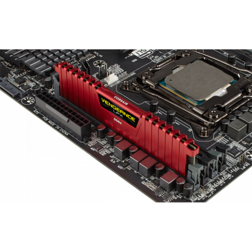 Фото ОЗУ Corsair DDR4 4GB 2400Mhz Vengeance LPX (CMK4GX4M1A2400C14R) Red