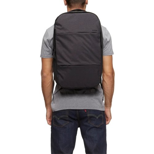 Купить Рюкзак Incase 16" City Backpack (CL55450) Black - цена в Харькове, Киеве, Днепре, Одессе
в интернет-магазине Telemart фото