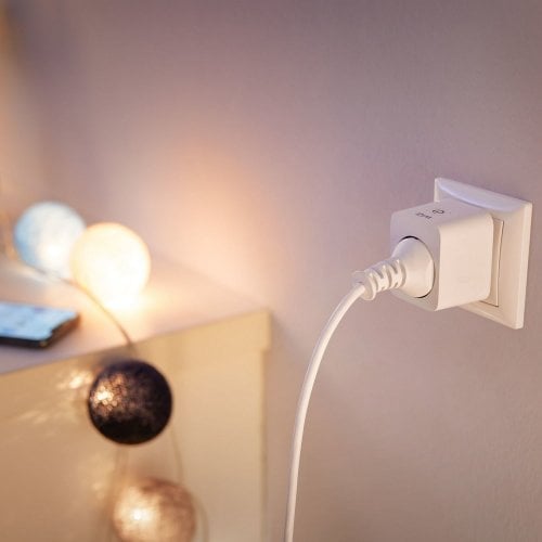 Купить Умная розетка WiZ Smart Plug Powermeter Type-F Wi-Fi (929002427101) - цена в Харькове, Киеве, Днепре, Одессе
в интернет-магазине Telemart фото