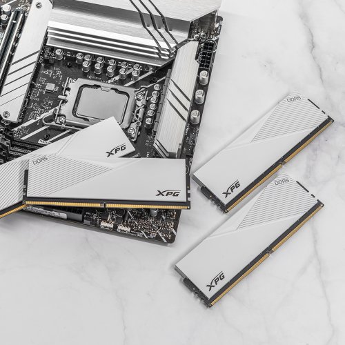 Фото ОЗУ ADATA DDR5 64GB (2x32GB) 5600MHz XPG Lancer White (AX5U5600C3632G-DCLAWH)