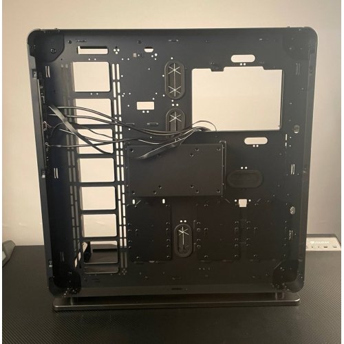 Корпус Thermaltake Core P8 Tempered Glass без БП (CA-1Q2-00M1WN-00) Black (Відновлено продавцем, 661716) купити з перевіркою сумісності: огляд, характеристики, ціна у Києві, Львові, Вінниці, Хмельницькому, Івано-Франківську, Україні | інтернет-магазин TELEMART.UA фото