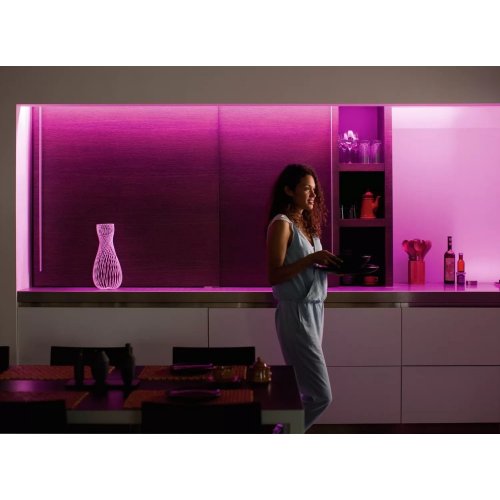 Купити Розумна світлодіодна стрічка Philips Hue Plus 0.5W (20W) 2000K-6500K RGB ZigBee Bluetooth 1m (929002269201) - ціна в Києві, Львові, Вінниці, Хмельницькому, Франківську, Україні | інтернет-магазин TELEMART.UA фото