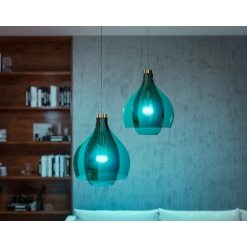 Купити Розумна лампа Philips Hue E27 11W (60W) 2000K-6500K RGB ZigBee Bluetooth (929002468801) - ціна в Києві, Львові, Вінниці, Хмельницькому, Франківську, Україні | інтернет-магазин TELEMART.UA фото