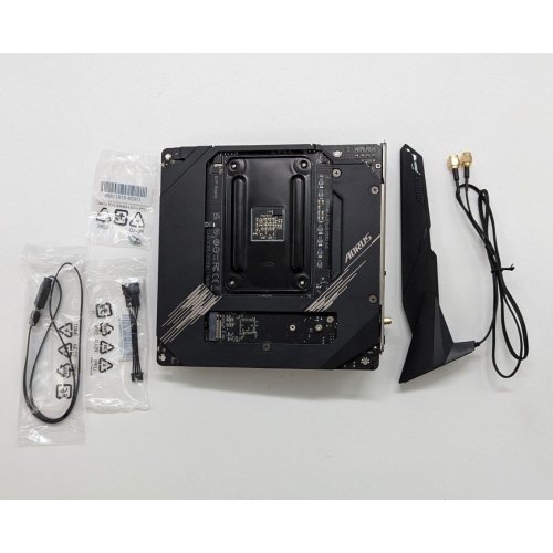 Материнська плата Gigabyte B550I AORUS PRO AX (sAM4, AMD B550) (Відновлено продавцем, 679073) купити з перевіркою сумісності: огляд, характеристики, ціна у Києві, Львові, Вінниці, Хмельницькому, Івано-Франківську, Україні | інтернет-магазин TELEMART.UA фото