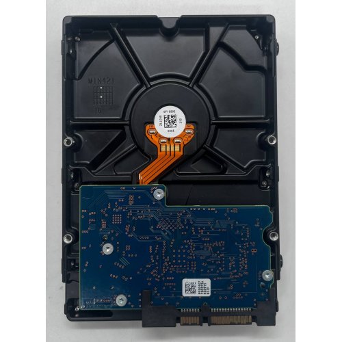 Купить Жесткий диск Toshiba P300 1TB 64MB 7200RPM 3.5" (HDWD110UZSVA) (Восстановлено продавцом, 687073) с проверкой совместимости: обзор, характеристики, цена в Киеве, Днепре, Одессе, Харькове, Украине | интернет-магазин TELEMART.UA фото