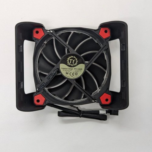 Купить Кулер Thermaltake Riing Silent 12 Red (CL-P022-AL12-A) (Восстановлено продавцом, 687361) с проверкой совместимости: обзор, характеристики, цена в Киеве, Днепре, Одессе, Харькове, Украине | интернет-магазин TELEMART.UA фото