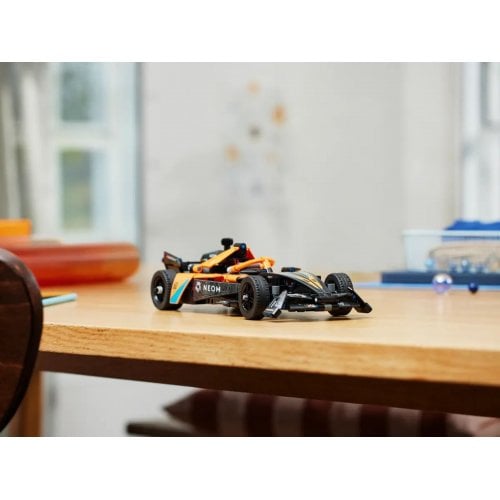 Купить Конструктор LEGO Technic Автомобиль для гонок NEOM McLaren Formula E 452 детали (42169) - цена в Харькове, Киеве, Днепре, Одессе
в интернет-магазине Telemart фото