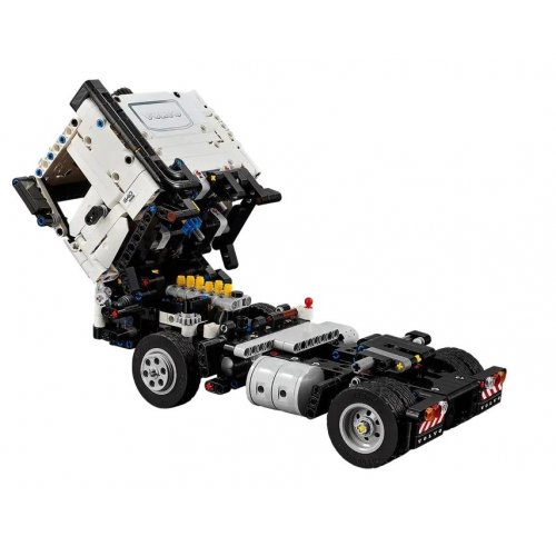 Купить Конструктор LEGO Technic Грузовик Volvo FMX и Электрический экскаватор EC230 2274 детали (42175) - цена в Харькове, Киеве, Днепре, Одессе
в интернет-магазине Telemart фото