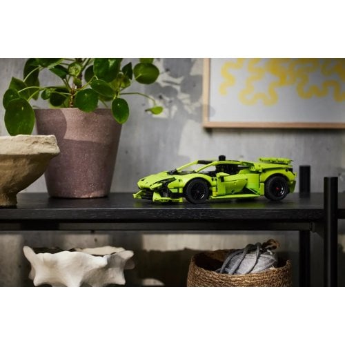 Купити Конструктор LEGO Technic Lamborghini Huracan Tecnica 806 деталей (42161) - ціна в Києві, Львові, Вінниці, Хмельницькому, Франківську, Україні | інтернет-магазин TELEMART.UA фото