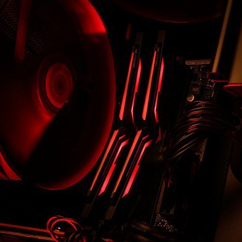 Photo RAM Team DDR4 16GB (2x8GB) 3000Mhz T-Force Night Hawk Red LED (THRD416G3000HC16CDC01)