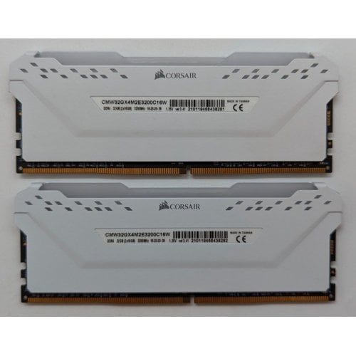 Озп Corsair DDR4 32GB (2x16GB) 3200Mhz Vengeance RGB Pro White (CMW32GX4M2E3200C16W) (Відновлено продавцем, 713675) купити з перевіркою сумісності: огляд, характеристики, ціна у Києві, Львові, Вінниці, Хмельницькому, Івано-Франківську, Україні | інтернет-магазин TELEMART.UA фото