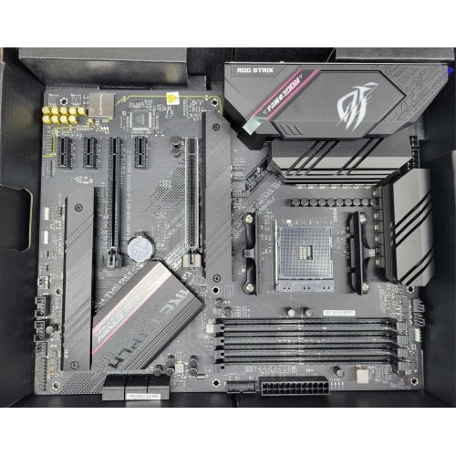 Купить Уценка материнская плата Asus ROG STRIX B550-F GAMING II WIFI (sAM4, B550) (Повреждена упаковка, 744739) с проверкой совместимости: обзор, характеристики, цена в Киеве, Днепре, Одессе, Харькове, Украине | интернет-магазин TELEMART.UA фото