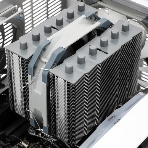 Кулер Thermalright Silver Soul 135 купити з перевіркою сумісності: огляд, характеристики, ціна у Києві, Львові, Вінниці, Хмельницькому, Івано-Франківську, Україні | інтернет-магазин TELEMART.UA фото