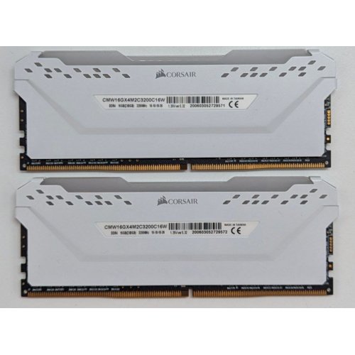 Купить Озу Corsair DDR4 16GB (2x8GB) 3200Mhz Vengeance RGB Pro White (CMW16GX4M2C3200C16W) (Восстановлено продавцом, 762291) с проверкой совместимости: обзор, характеристики, цена в Киеве, Днепре, Одессе, Харькове, Украине | интернет-магазин TELEMART.UA фото