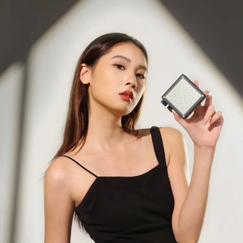 Купить Видеосвет Ulanzi LE20 20W Pocket RGB Video Light (L090 LE20) Black - цена в Харькове, Киеве, Днепре, Одессе
в интернет-магазине Telemart фото