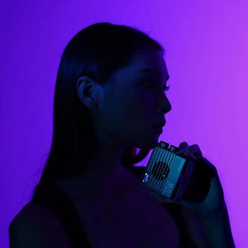 Купить Видеосвет Ulanzi LE20 20W Pocket RGB Video Light (L090 LE20) Black - цена в Харькове, Киеве, Днепре, Одессе
в интернет-магазине Telemart фото