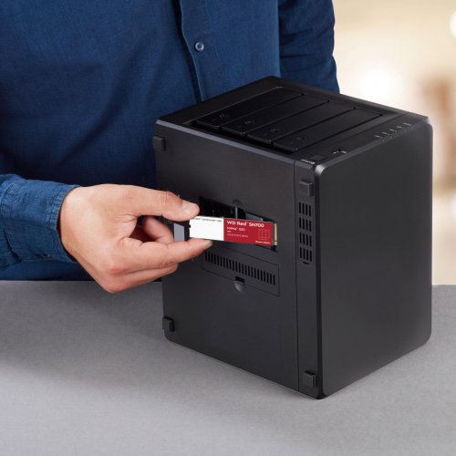 Купить SSD-диск Western Digital Red SN700 2TB M.2 (2280 PCI-E) NVMe x4 (WDS200T1R0C) с проверкой совместимости: обзор, характеристики, цена в Киеве, Днепре, Одессе, Харькове, Украине | интернет-магазин TELEMART.UA фото