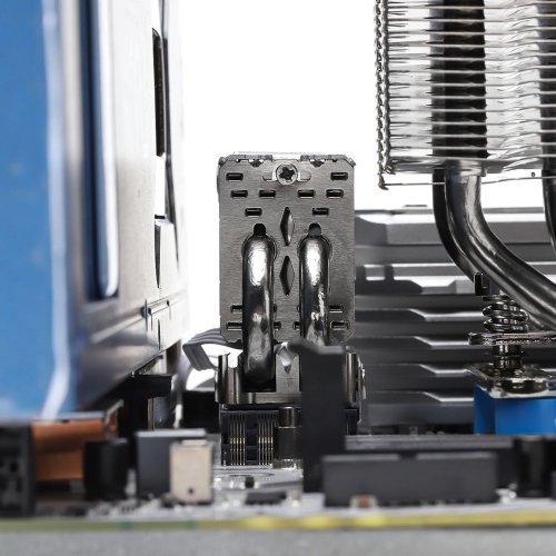 Купити Радіатор Thermalright HR-10 2280 Pro Silver - ціна в Києві, Львові, Вінниці, Хмельницькому, Франківську, Україні | інтернет-магазин TELEMART.UA фото