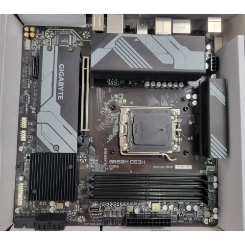 Уцінка материнська плата Gigabyte B650M DS3H (sAM5, AMD B650) (Сліди використання, 767425) купити з перевіркою сумісності: огляд, характеристики, ціна у Києві, Львові, Вінниці, Хмельницькому, Івано-Франківську, Україні | інтернет-магазин TELEMART.UA фото