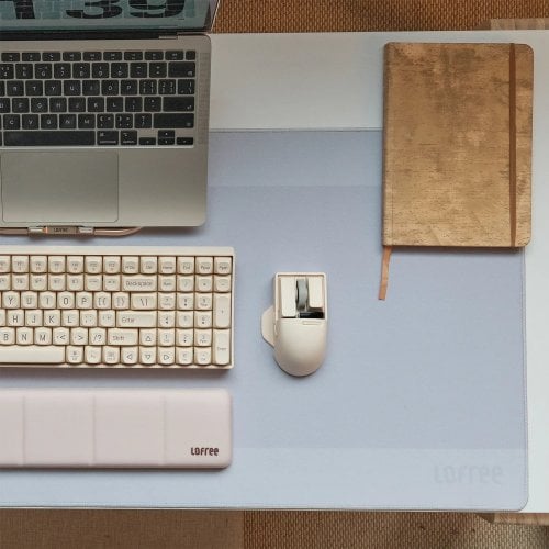 Купити Уцінка килимок для миші Lofree ON913 Desk Mat (LO-6922694806536) Tofu (Відкрито пакування, 772781) - ціна в Києві, Львові, Вінниці, Хмельницькому, Франківську, Україні | інтернет-магазин TELEMART.UA фото