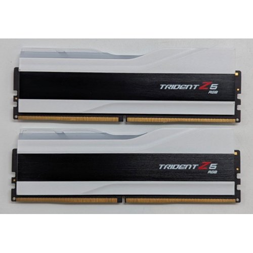 Купить Озу G.Skill DDR5 32GB (2x16GB) 6000Mhz Trident Z5 RGB Silver (F5-6000J3636F16GX2-TZ5RW) (Восстановлено продавцом, 773181) с проверкой совместимости: обзор, характеристики, цена в Киеве, Днепре, Одессе, Харькове, Украине | интернет-магазин TELEMART.UA фото