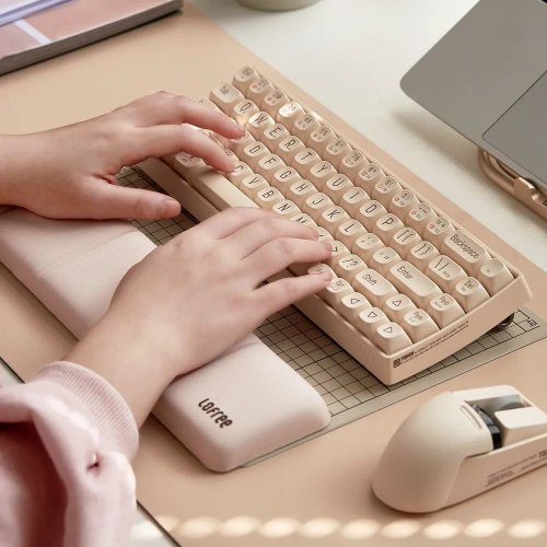 Купити Підставка під зап'ястя Lofree ON115 Palm Rest (LO-6922694806086) Tofu - ціна в Києві, Львові, Вінниці, Хмельницькому, Франківську, Україні | інтернет-магазин TELEMART.UA фото