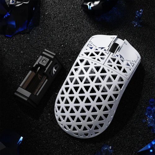 Купити Миша Attack Shark R5 Ultra Wireless (AS-6972792470573-W) White - ціна в Києві, Львові, Вінниці, Хмельницькому, Франківську, Україні | інтернет-магазин TELEMART.UA фото