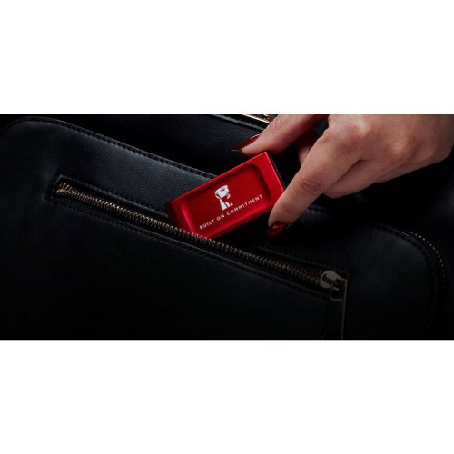SSD-диск Kingston XS1000 BoC 1TB USB 3.2 (SXS1000R/1000GA) Red купити з перевіркою сумісності: огляд, характеристики, ціна у Києві, Львові, Вінниці, Хмельницькому, Івано-Франківську, Україні | інтернет-магазин TELEMART.UA фото