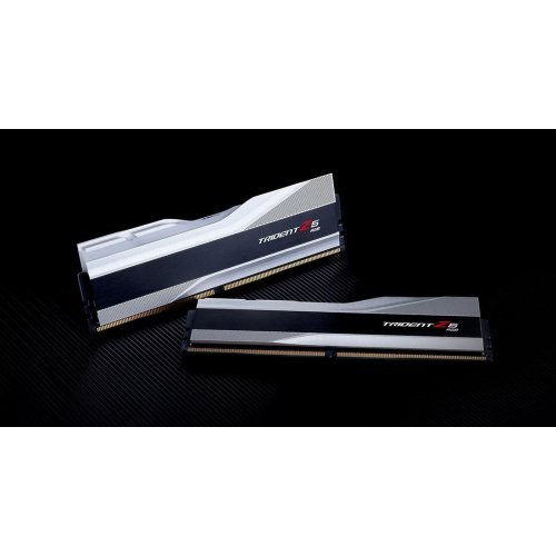 Купить ОЗУ G.Skill DDR5 32GB (2x16GB) 6000Mhz Trident Z5 RGB Silver (F5-6000J3636F16GX2-TZ5RW) (Восстановлено продавцом, 782556) с проверкой совместимости: обзор, характеристики, цена в Киеве, Днепре, Одессе, Харькове, Украине | интернет-магазин TELEMART.UA фото