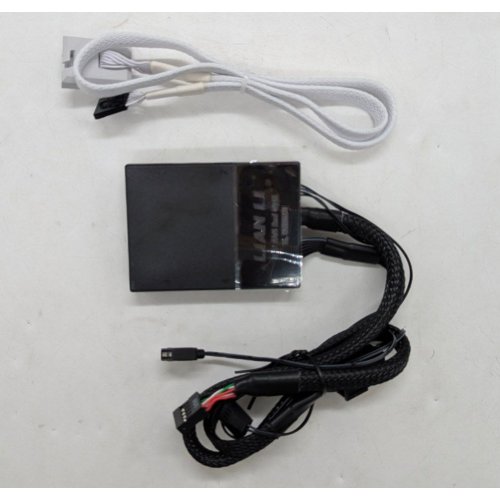 Купить Набор кулеров для корпуса Lian Li Uni Fan TL LCD Reverse 120 3 in 1 (G99.12RTLLCD3W.00) White (Восстановлено продавцом, 785944) с проверкой совместимости: обзор, характеристики, цена в Киеве, Днепре, Одессе, Харькове, Украине | интернет-магазин TELEMART.UA фото