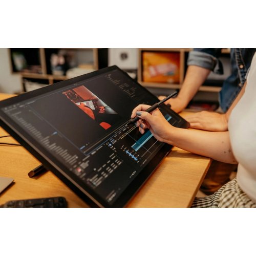 Купити Монітор-планшет Wacom Cintiq 24 (DTK246K0B) Black - ціна в Києві, Львові, Вінниці, Хмельницькому, Франківську, Україні | інтернет-магазин TELEMART.UA фото