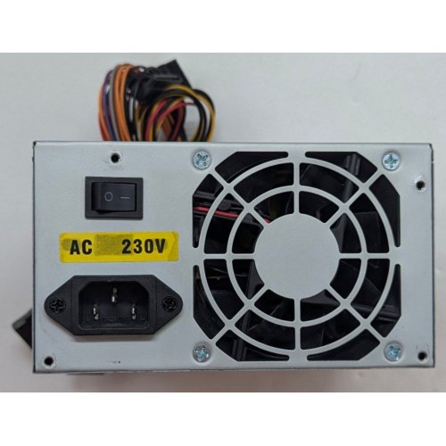Купить Блок питания GAMEMAX GM-400 400W (GM-400) OEM (Восстановлено продавцом, 791926) с проверкой совместимости: обзор, характеристики, цена в Киеве, Днепре, Одессе, Харькове, Украине | интернет-магазин TELEMART.UA фото