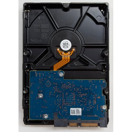 Купить Жесткий диск Toshiba 1TB 32MB 7200RPM 3.5" (DT01ACA100) (Восстановлено продавцом, 797174) с проверкой совместимости: обзор, характеристики, цена в Киеве, Днепре, Одессе, Харькове, Украине | интернет-магазин TELEMART.UA фото