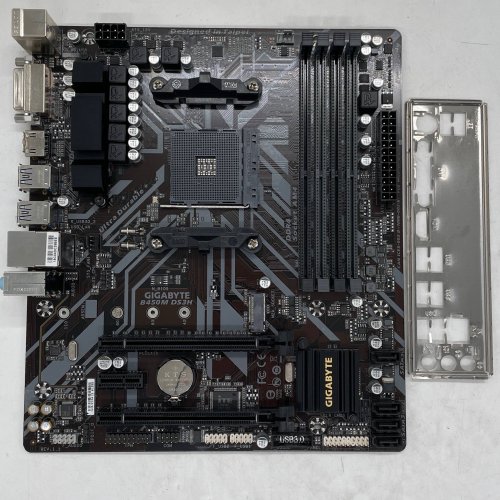 Купить Материнская плата Gigabyte B450M DS3H (sAM4, AMD B450) (Восстановлено продавцом, 798904) с проверкой совместимости: обзор, характеристики, цена в Киеве, Днепре, Одессе, Харькове, Украине | интернет-магазин TELEMART.UA фото