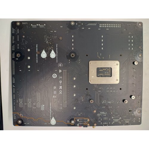 Купить Уценка материнская плата MSI B760 GAMING PLUS WIFI (s1700, Intel B760) (Следы использования, 800663) с проверкой совместимости: обзор, характеристики, цена в Киеве, Днепре, Одессе, Харькове, Украине | интернет-магазин TELEMART.UA фото