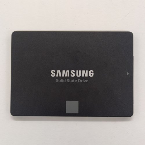 Купить Ssd-диск Samsung 860 EVO V-NAND MLC 500GB 2.5" (MZ-76E500BW) (Восстановлено продавцом, 801189) с проверкой совместимости: обзор, характеристики, цена в Киеве, Днепре, Одессе, Харькове, Украине | интернет-магазин TELEMART.UA фото