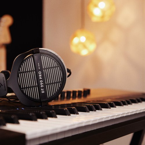 Наушники Beyerdynamic DT 990 PRO 80 Ohms Black купить в Украине: Киев, Днепр, Харьков, Одесса  | Низкая цена, отзывы, характеристики от TELEMART фото