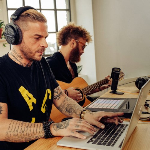 Наушники Beyerdynamic DT 990 PRO 80 Ohms Black купить в Украине: Киев, Днепр, Харьков, Одесса  | Низкая цена, отзывы, характеристики от TELEMART фото