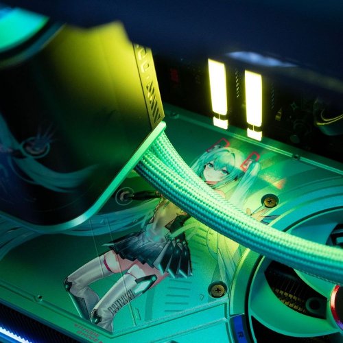 Компьютер EVOLVE SpecialPart HATSUNE_MIKU Edition (EVSP-HMR980X3DN508-D564S1TBK) Black купить в Украине: Киев, Днепр, Харьков, Одесса  | Низкая цена, отзывы, характеристики от TELEMART фото