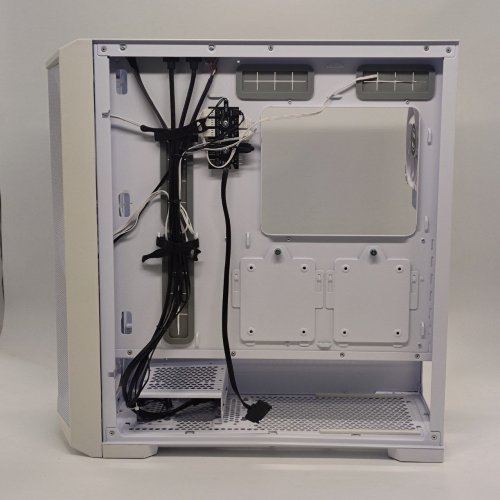 Корпус Lian Li LANCOOL 215 Tempered Glass без БЖ (G99.LAN215W.00) White (Відновлено продавцем, 823505) купити в Україні: Київ, Львів, Хмельницький, Тернопіль | Перевірка сумісності, низька ціна, відгуки, характеристики від TELEMART фото