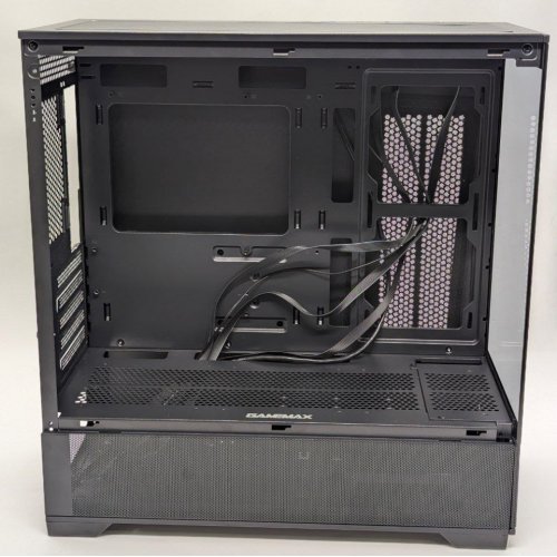 Корпус GAMEMAX Vista M Tempered Glass без БЖ Black (Відновлено продавцем, 840640) купити в Україні: Київ, Львів, Хмельницький, Тернопіль, Івано-Франківськ | Перевірка сумісності, низька ціна, відгуки, характеристики від TELEMART фото