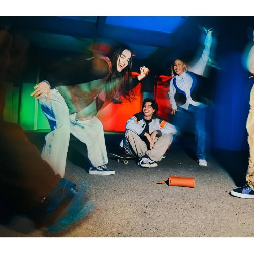 Портативная акустика Sony ULT Field 1 (SRSULT10D.E) Orange купить в Украине: Киев, Днепр, Харьков, Одесса  | Низкая цена, отзывы, характеристики от TELEMART фото