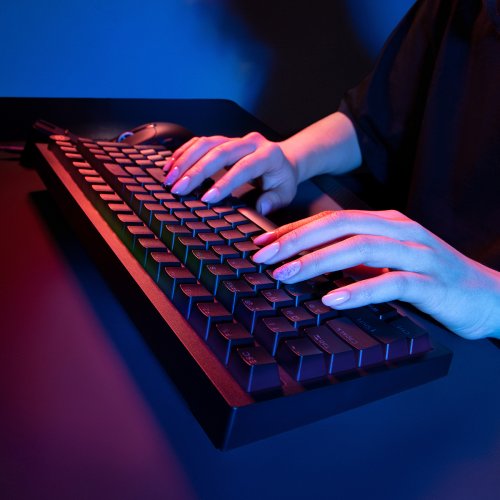 Клавиатура Proove Gaming Slicker Pro RGB Gateron G Pro 3.0 Yellow Wireless (WKSLP0022416) Black/Purple купить в Украине: Киев, Днепр, Харьков, Одесса  | Низкая цена, отзывы, характеристики от TELEMART фото