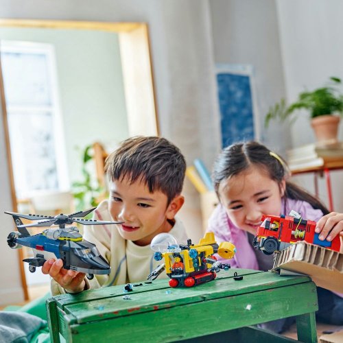 Конструктор LEGO City Ремікс вертольотів, пожежних машин і підводних човнів 874 деталі (60462) купити в Україні: Київ, Львів, Хмельницький, Тернопіль, Івано-Франківськ | Низька ціна, відгуки, характеристики від TELEMART фото