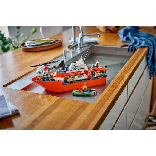 Конструктор LEGO City Рятувальний катер і гелікоптер берегової охорони 742 деталі (60504) купити в Україні: Київ, Львів, Хмельницький, Тернопіль, Івано-Франківськ | Низька ціна, відгуки, характеристики від TELEMART фото