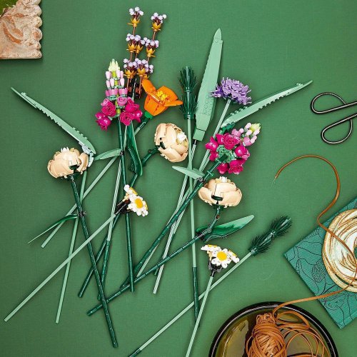 Конструктор LEGO Creator Expert Botanicals Букет цветов 756 деталей (10280) купить в Украине: Киев, Днепр, Харьков, Одесса  | Низкая цена, отзывы, характеристики от TELEMART фото