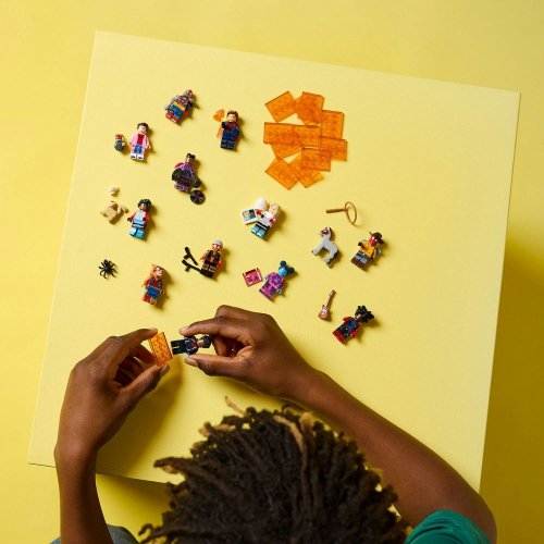 Конструктор LEGO Minifigures Людина-павук: Крізь Всесвіт 8 деталей (71050) купити в Україні: Київ, Львів, Хмельницький, Тернопіль, Івано-Франківськ | Низька ціна, відгуки, характеристики від TELEMART фото