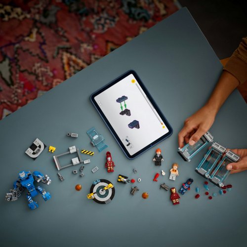 Конструктор LEGO Super Heroes Marvel Лабораторія Залізної Людини: зал обладунків 384 деталі (76315) купити в Україні: Київ, Львів, Хмельницький, Тернопіль, Івано-Франківськ | Низька ціна, відгуки, характеристики від TELEMART фото