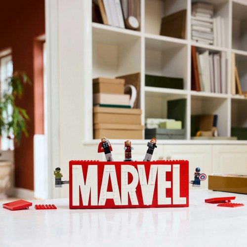 Конструктор LEGO Super Heroes Логотип и минифигурки MARVEL 931 деталь (76313) купить в Украине: Киев, Днепр, Харьков, Одесса  | Низкая цена, отзывы, характеристики от TELEMART фото